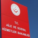 Kocaeli'de istinat duvarı yıkıldı: 2 bina boşaltıldı